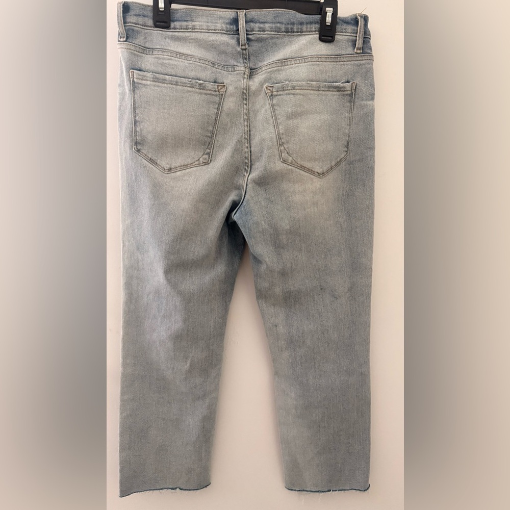 Kensie Light Wash Blue Cropped Jeans - Picture 4 of 5